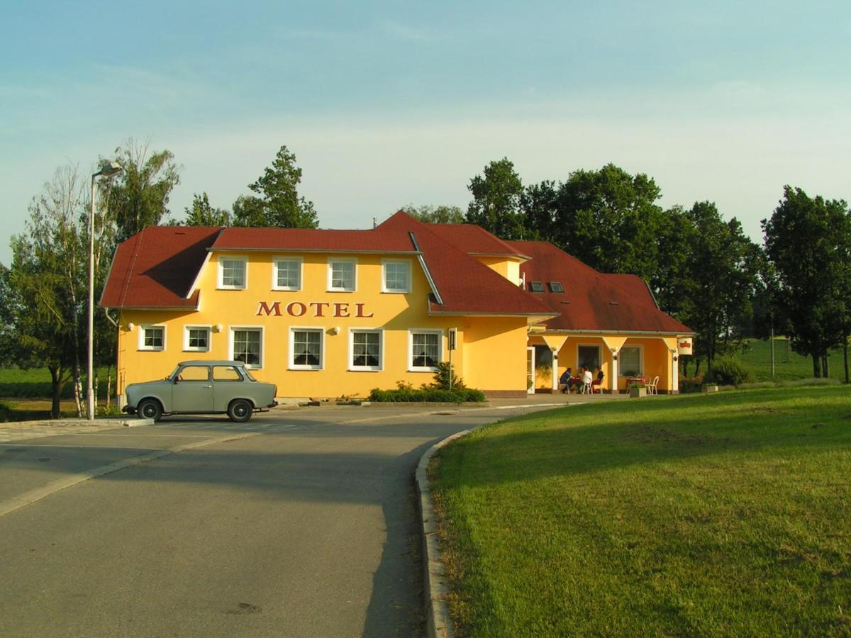 Motel Velky Rybnik Pelhrimov Exterior photo